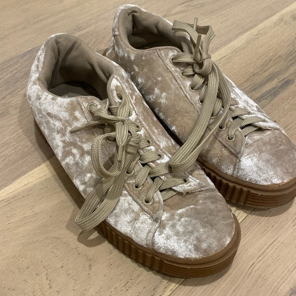 Platform shoes